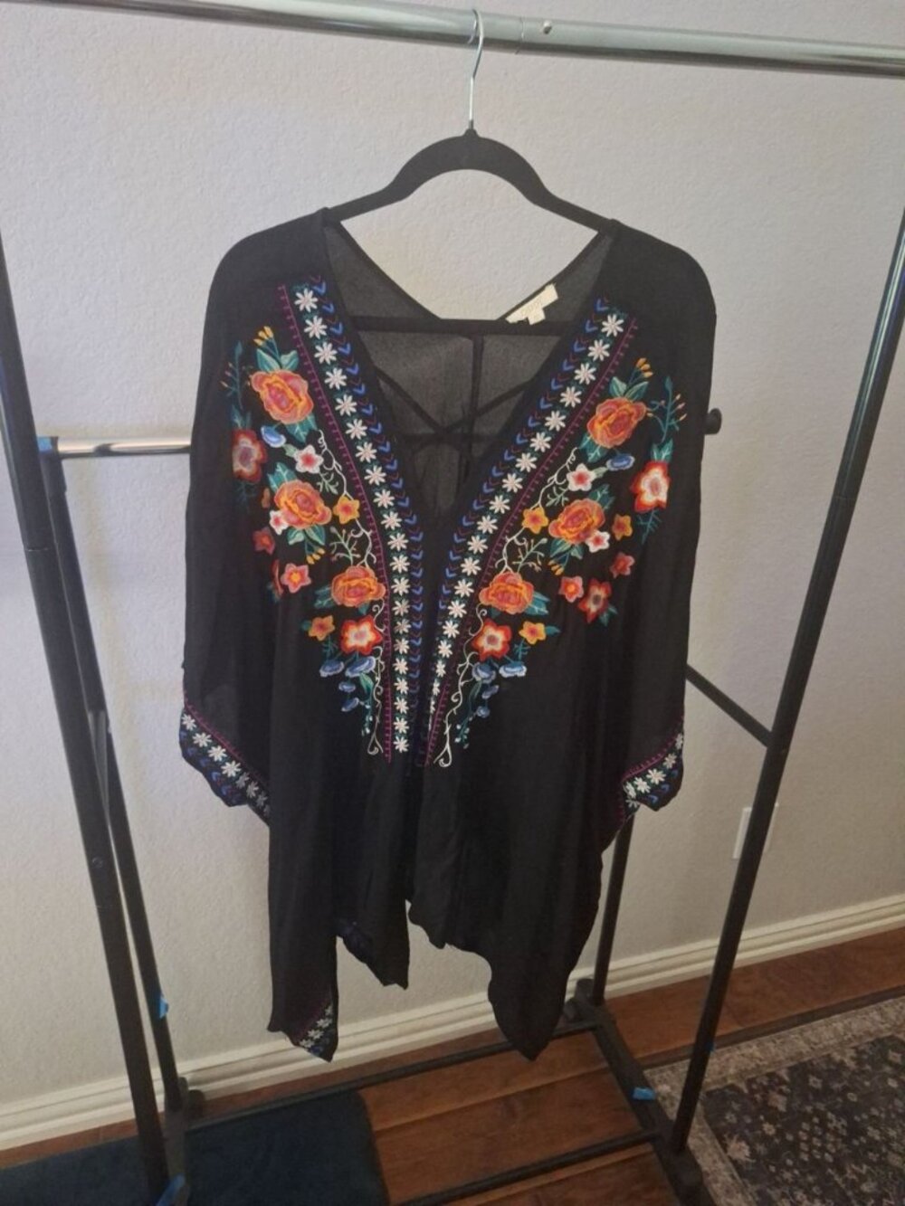 Oddi Black Floral Embroidered Boho Kimono Blouse one size